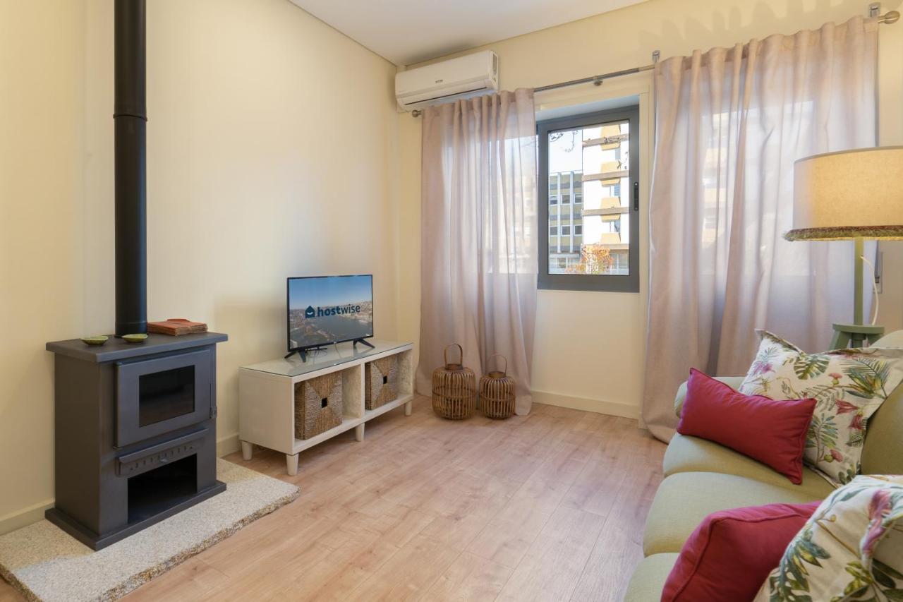 شقة Gaya Avenue Flats - Elegant Contemporary Flats With Balcony فيلا نوفا دي غايا المظهر الخارجي الصورة